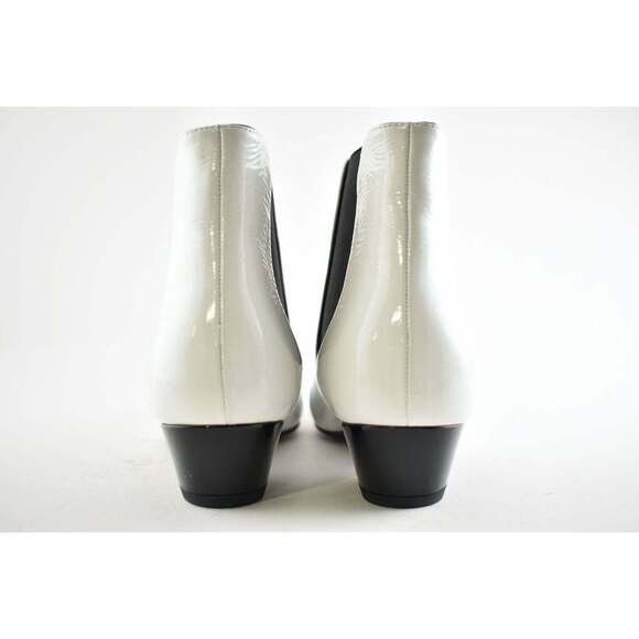 Chanel 19B White Black Leather Cone CC Logo Ankle Short Pointed Chelsea Boot 38 - Picture 10 of 11